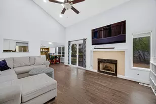 915 Old Oak Cir, Algonquin, IL 60102 - Photo 6