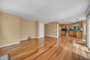 1201 Mayfair Dr, Carpentersville, IL 60110 - Photo 14