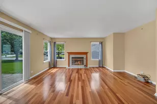 1201 Mayfair Dr, Carpentersville, IL 60110 - Photo 12
