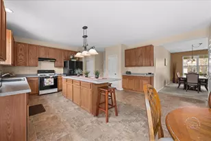 257 Hanburg Ln, Bolingbrook, IL 60440 - Photo 12