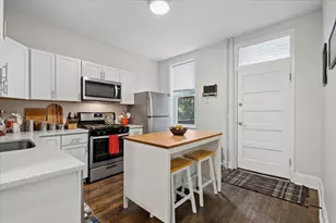 4143 W Cornelia Ave, Chicago, IL 60641 - Photo 10