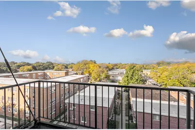 2451 W Howard Street #407, Chicago, IL 60645 - Photo 8