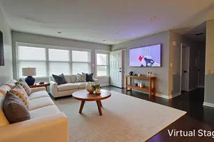 560 Geronimo St, Hoffman Estates, IL 60169 - Photo 2