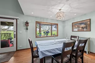 1760 Pebble Beach Dr, Hoffman Estates, IL 60169 - Photo 6