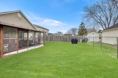 1975 Eastman Lane, Hanover Park, IL 60133 - Photo 22