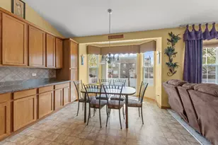 306 Austin Dr, Shorewood, IL 60404 - Photo 10