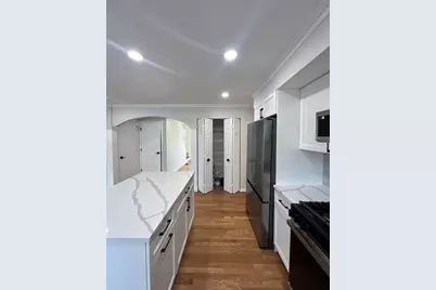 513 Trestle Court, Grayslake, IL 60030 - Photo 6