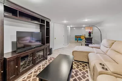 4917 N Kilbourn Avenue, Chicago, IL 60630 - Photo 16