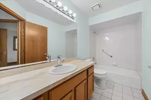 16101 Lake Villa Ave, Tinley Park, IL 60477 - Photo 14