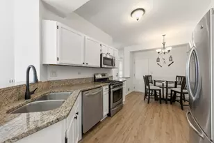 1039 Ripple Ridge Dr, Darien, IL 60561 - Photo 8