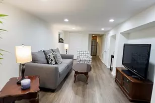 5549 N Parkside Ave, Chicago, IL 60630 - Photo 18