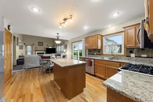 4108 Schillinger Dr, Naperville, IL 60564 - Photo 6
