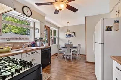 206 S See Gwun Avenue, Mount Prospect, IL 60056 - Photo 12