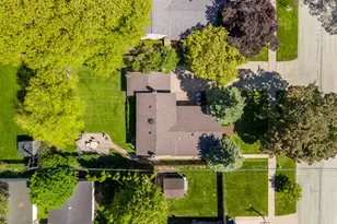 206 S See-Gwun Ave, Mount Prospect, IL 60056 - Photo 36