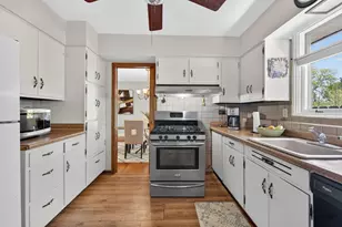 206 S See-Gwun Ave, Mount Prospect, IL 60056 - Photo 14