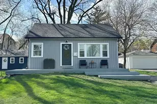 15 S Huffman St, Naperville, IL 60540 - Photo 1