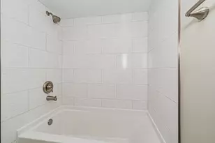 [Address not provided], Northbrook, IL 60062 - Photo 20