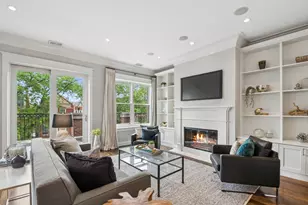1419 W Byron St, Chicago, IL 60613 - Photo 2
