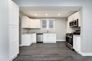 1217 Elmwood Ave, Berwyn, IL 60402 - Photo 12