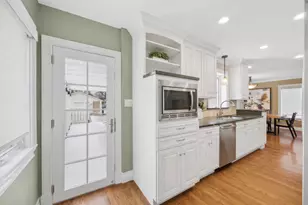 4622 Gilbert Ave, Western Springs, IL 60558 - Photo 6