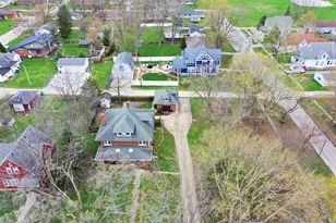205 S Meadow St, Grant Park, IL 60940 - Photo 2