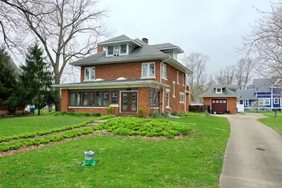 205 S Meadow Street, Grant Park, IL 60940 - Photo 1