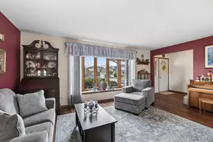 17900 Poplar Ln, Country Club Hills, IL 60478 - Photo 4