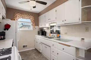 10917 S Keeler Ave, Oak Lawn, IL 60453 - Photo 8