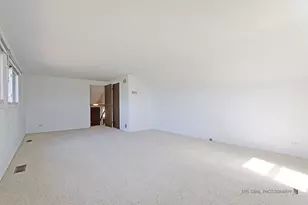 1123 Juniper Pkwy, Libertyville, IL 60048 - Photo 18