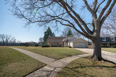 1123 Juniper Parkway, Libertyville, IL 60048 - Photo 4