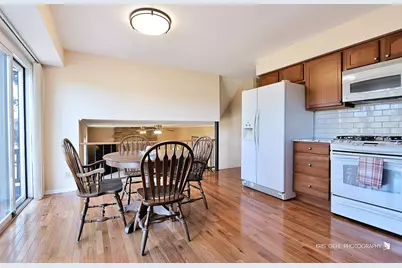 1123 Juniper Parkway, Libertyville, IL 60048 - Photo 8