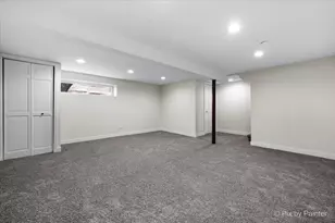 7042 N Washtenaw Ave, Chicago, IL 60645 - Photo 24