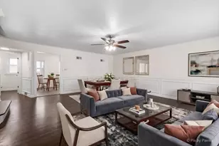 7042 N Washtenaw Ave, Chicago, IL 60645 - Photo 2