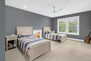 1303 N Cross St, Wheaton, IL 60187 - Photo 24
