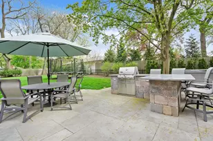 1303 N Cross St, Wheaton, IL 60187 - Photo 38