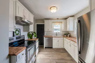 3017 Gabriel Ave, Zion, IL 60099 - Photo 8