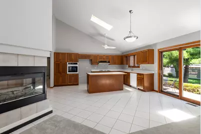 9342 Sutton Place, Tinley Park, IL 60487 - Photo 8