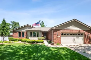 9342 Sutton Pl, Tinley Park, IL 60487 - Photo 1