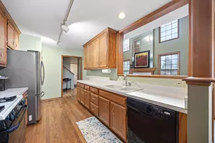 1016 Middleton Pl, Lisle, IL 60532 - Photo 12