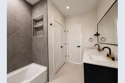 4020 N Francisco Avenue, Chicago, IL 60618 - Photo 12