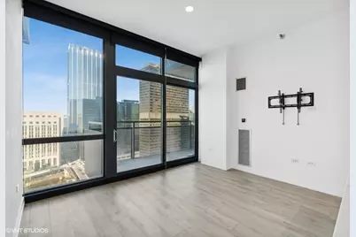 235 W Van Buren Street #2213, Chicago, IL 60607 - Photo 4