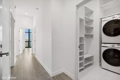 235 W Van Buren Street #2213, Chicago, IL 60607 - Photo 2