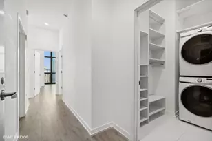 235 W Van Buren St, Chicago, IL 60607 - Photo 2