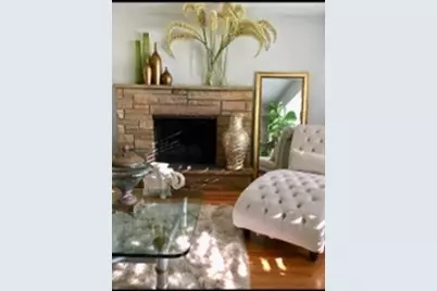 711 Locust Road, Wilmette, IL 60091 - Photo 2