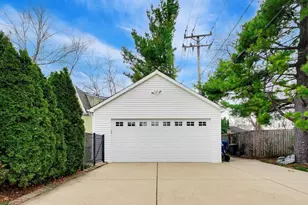 2100 Elmwood Ave, Wilmette, IL 60091 - Photo 26