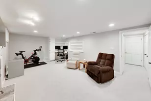 2100 Elmwood Ave, Wilmette, IL 60091 - Photo 22