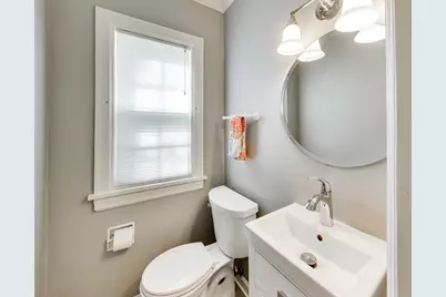 2100 Elmwood Avenue, Wilmette, IL 60091 - Photo 12