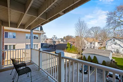 81 S 6th Avenue #202, La Grange, IL 60525 - Photo 16