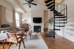 3751 N Halsted St, Chicago, IL 60613 - Photo 2