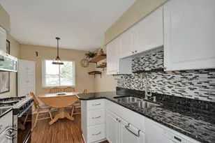 13240 W Circle Dr Pkwy, Crestwood, IL 60418 - Photo 12